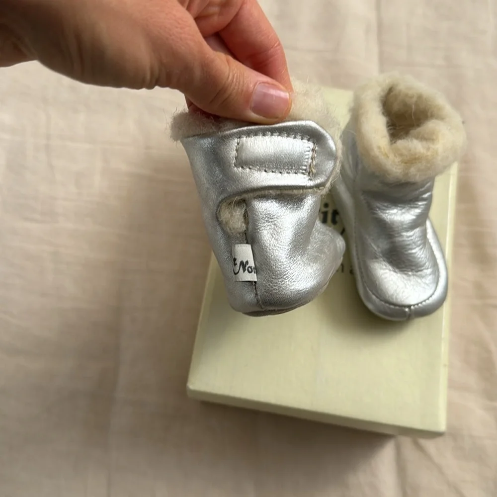 Petit nord Copenhagen fur leather boots for the baby